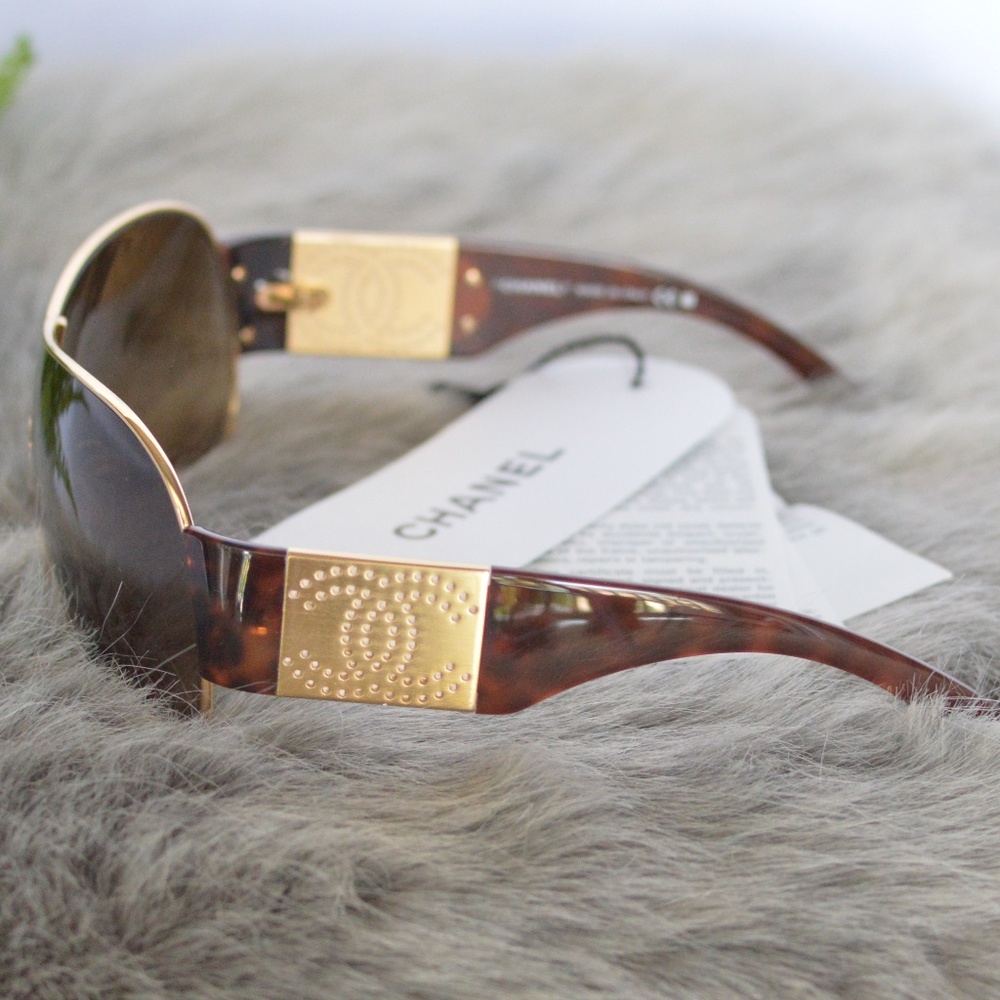 Authentic CHANEL Tort. Shell/Brown Sunglasses 4154